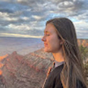 Meet your Posher, Lauren m